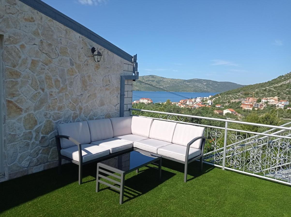Apartment Igraliste Mirakul Seget Vranjica Eksteriør billede
