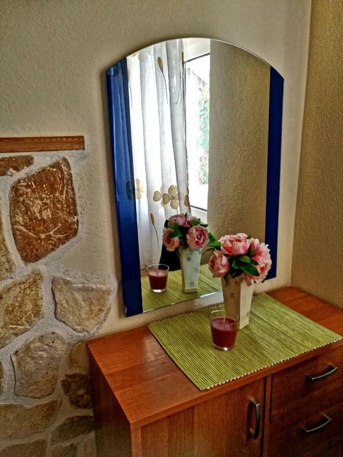 Apartment Igraliste Mirakul Seget Vranjica Eksteriør billede
